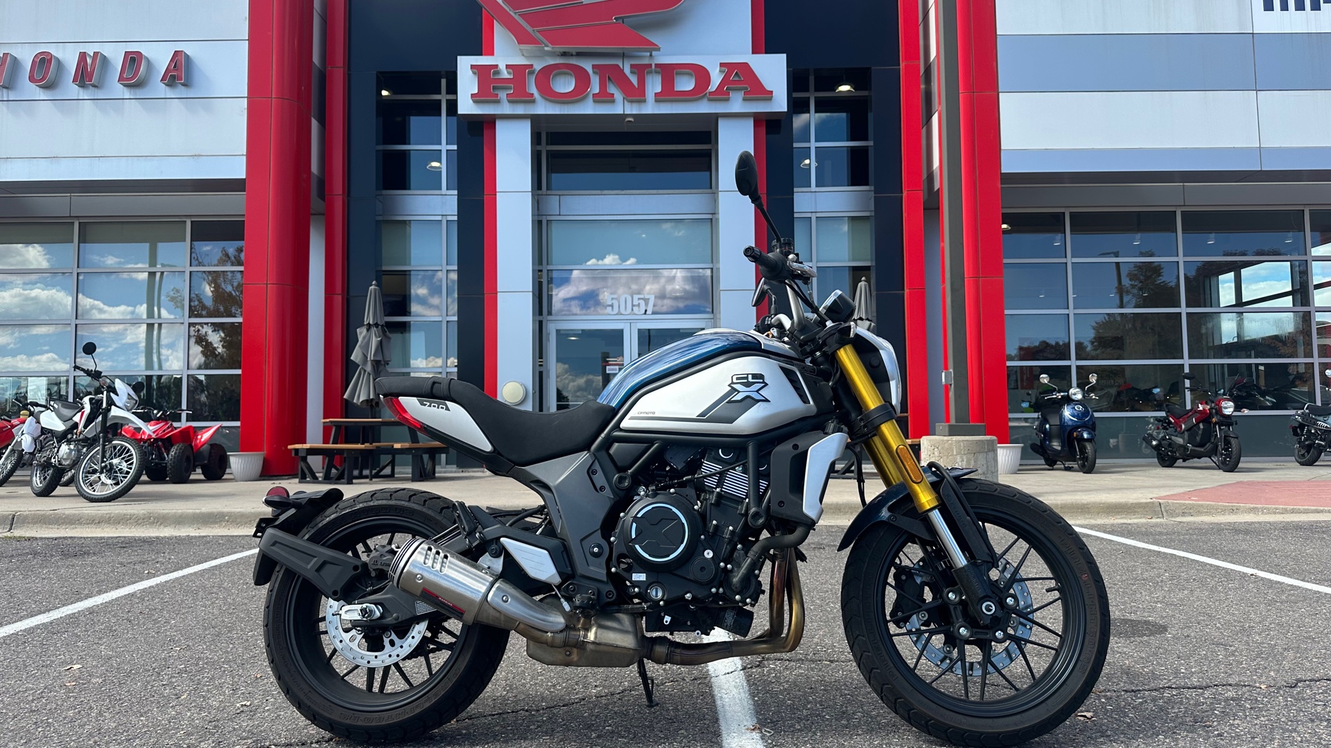 2022 CFMOTO 700CL-X - Photo 2
