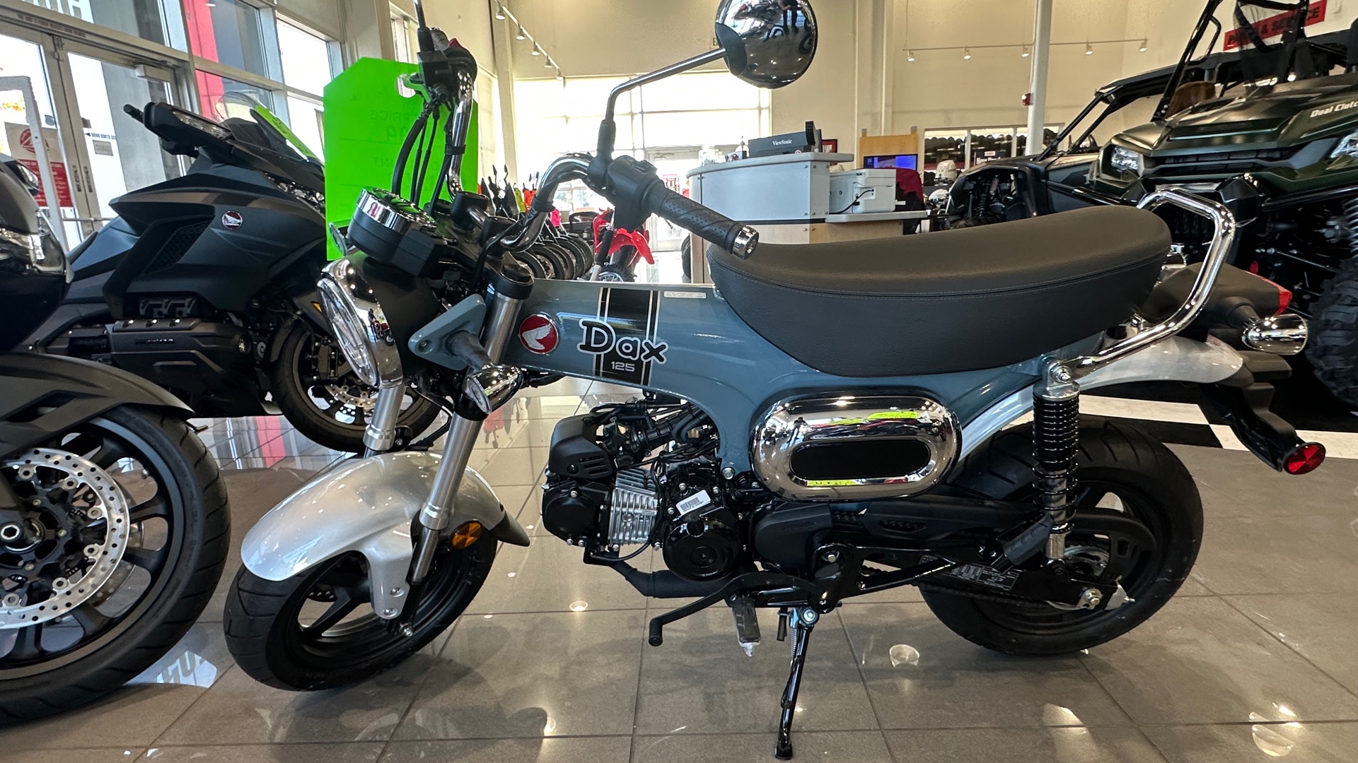2025 Honda DAX 125 - Photo 5
