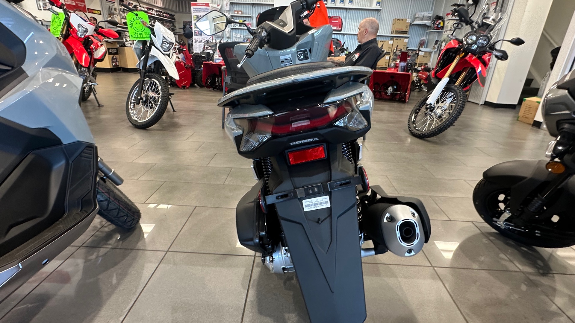 2025 Honda PCX ABS - Photo 3