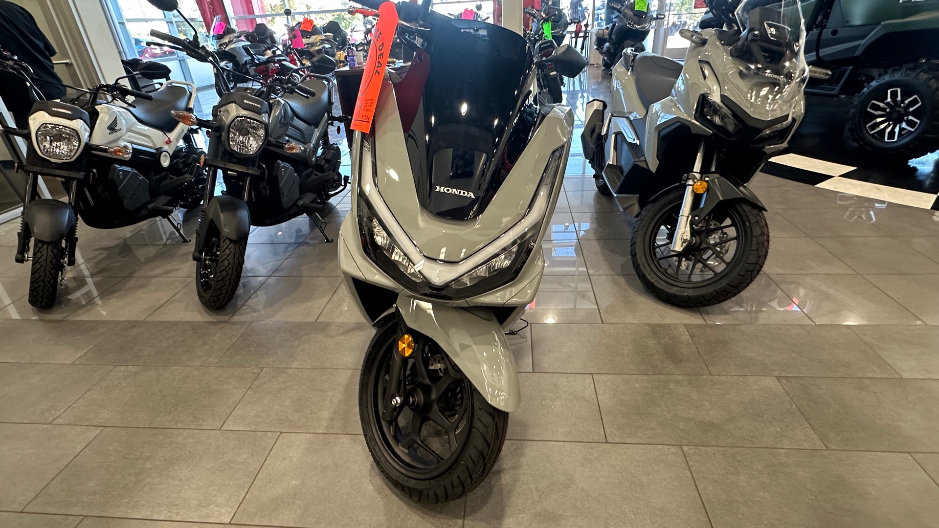 2025 Honda PCX ABS - Photo 7