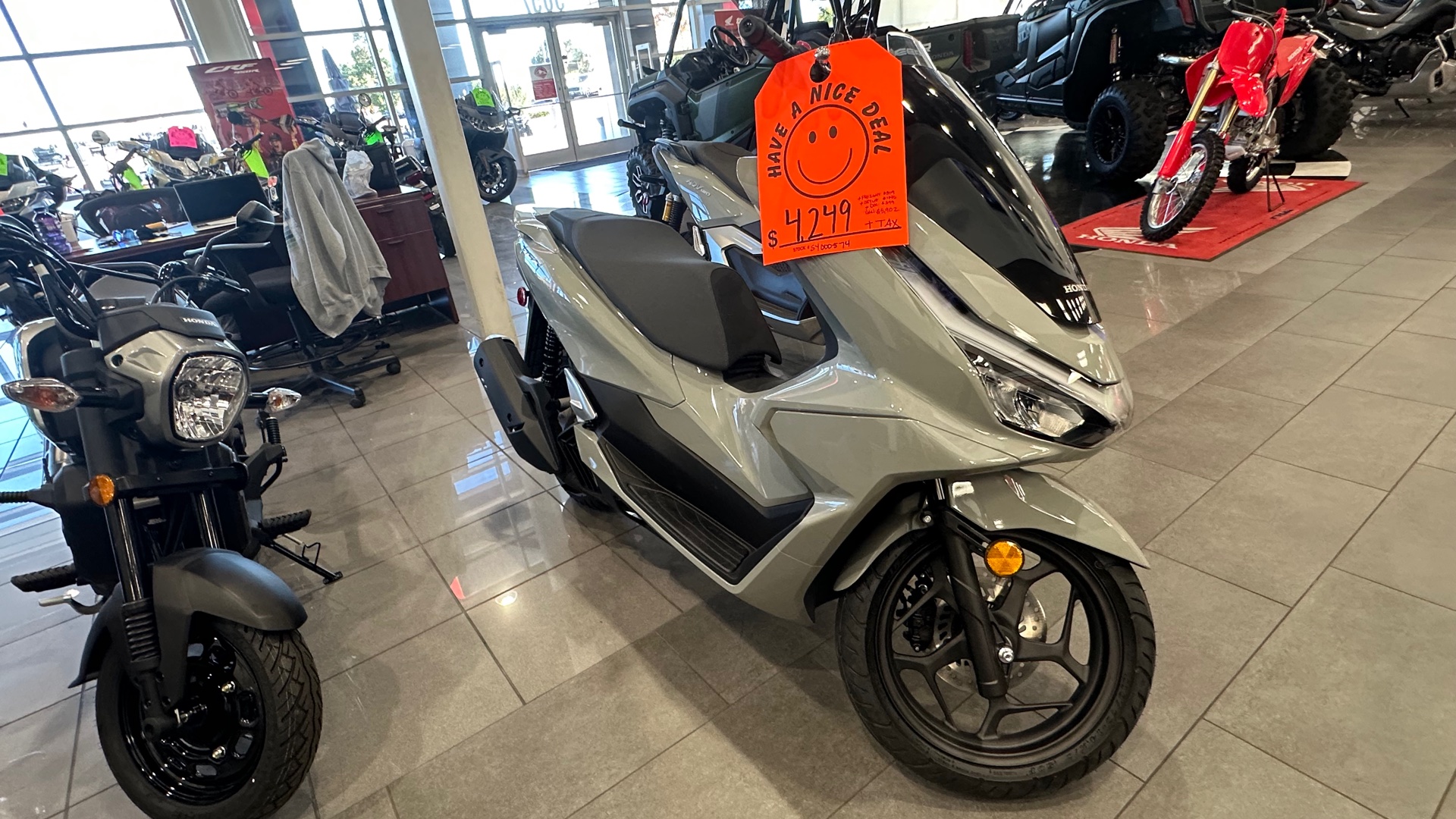 2025 Honda PCX ABS - Photo 8
