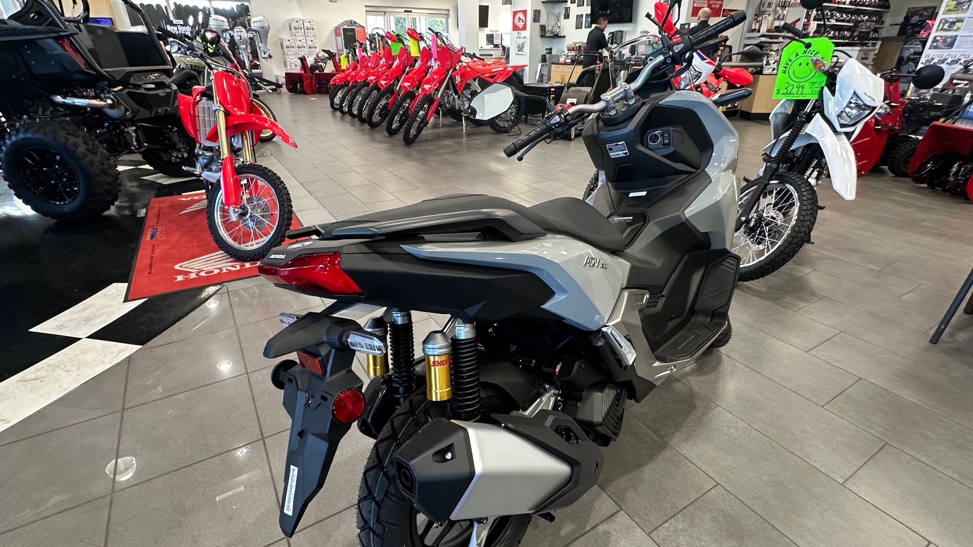 2026 Honda ADV160 - Photo 2