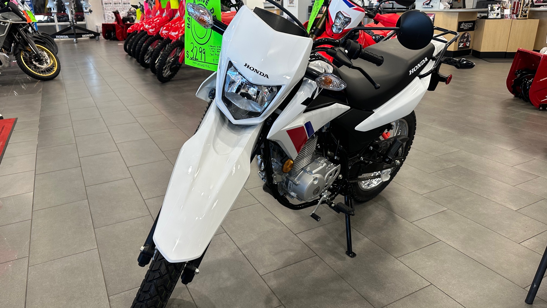 2025 Honda XR150L - Photo 6