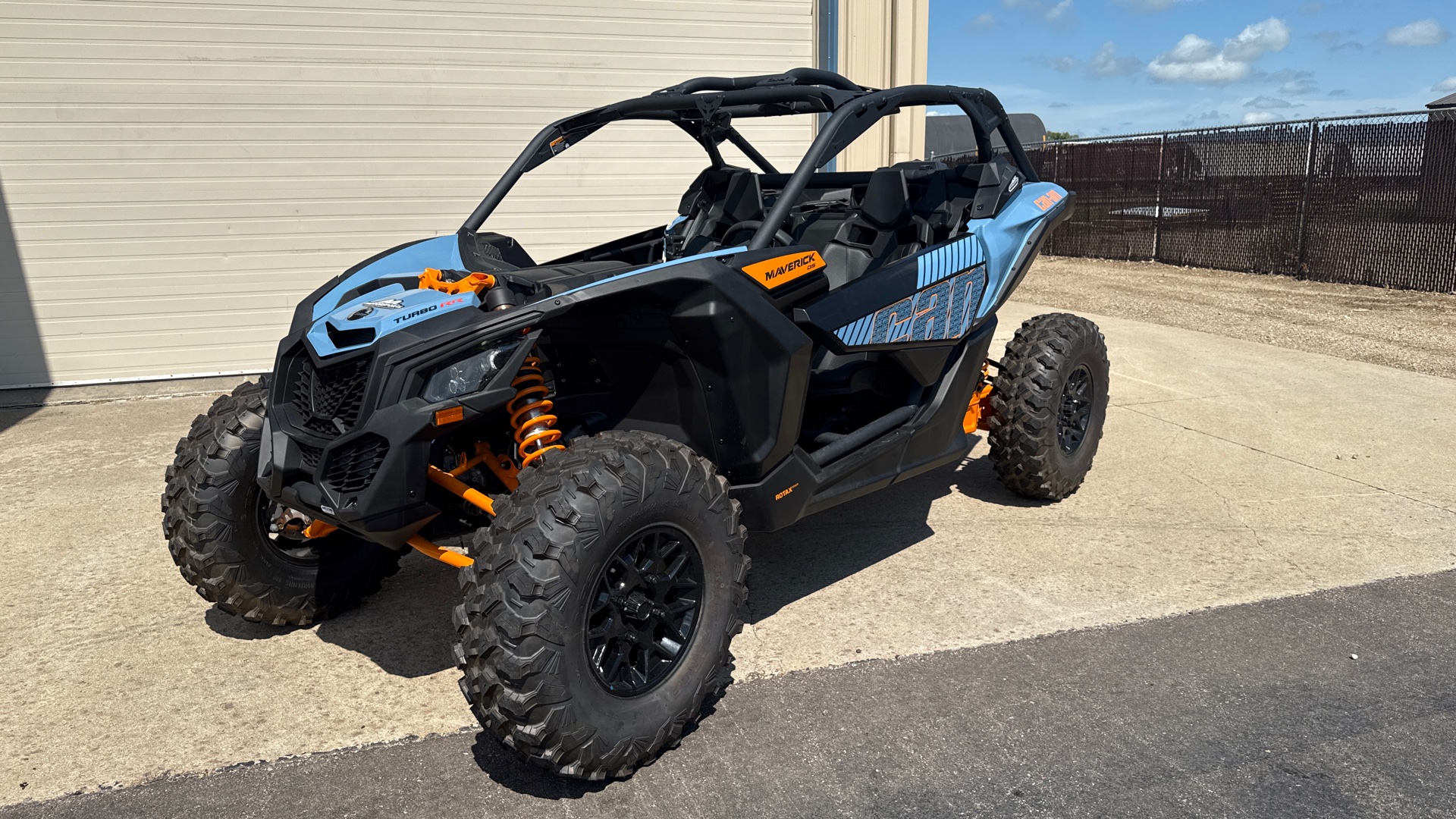 2025 Can-Am SSV MAV DS 64 TURBRR BE 25 DS TURBO RR - Photo 2
