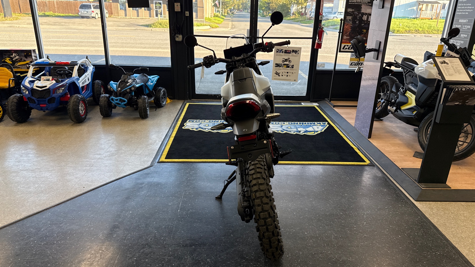 2025 Can-Am J8SA - Photo 5