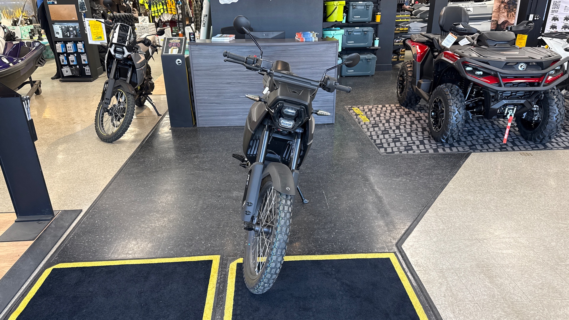2025 Can-Am J8SE - Photo 8