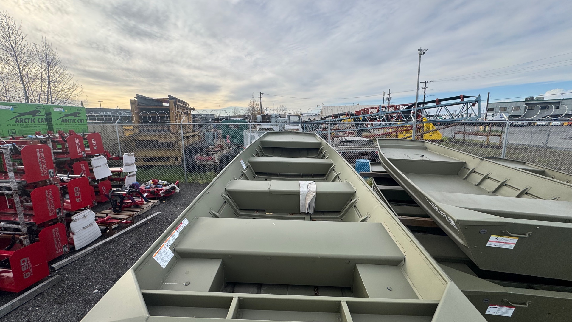 2024 Lowe 1852MT - Photo 3