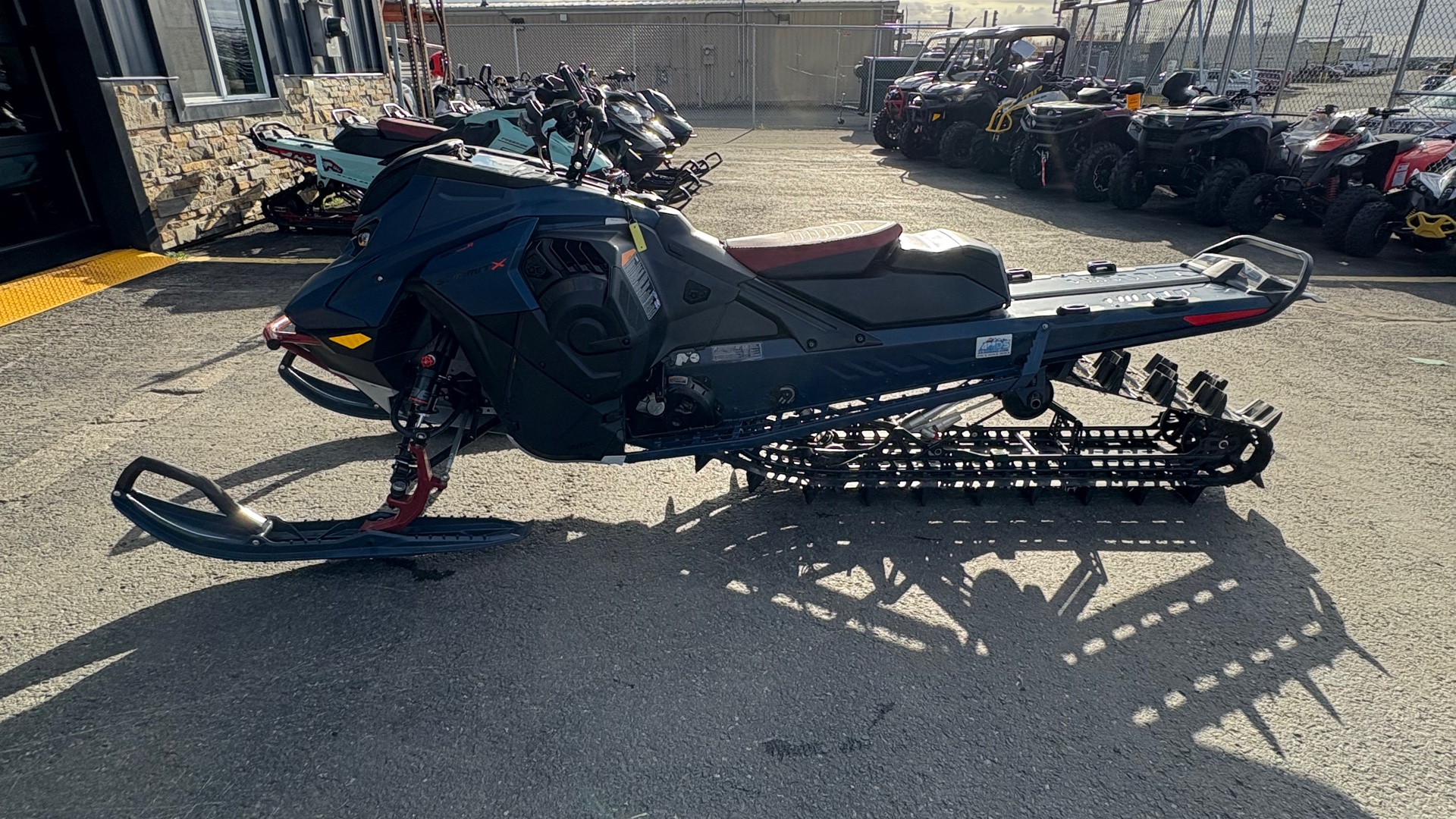 2025 Ski-Doo TJSE - Photo 2