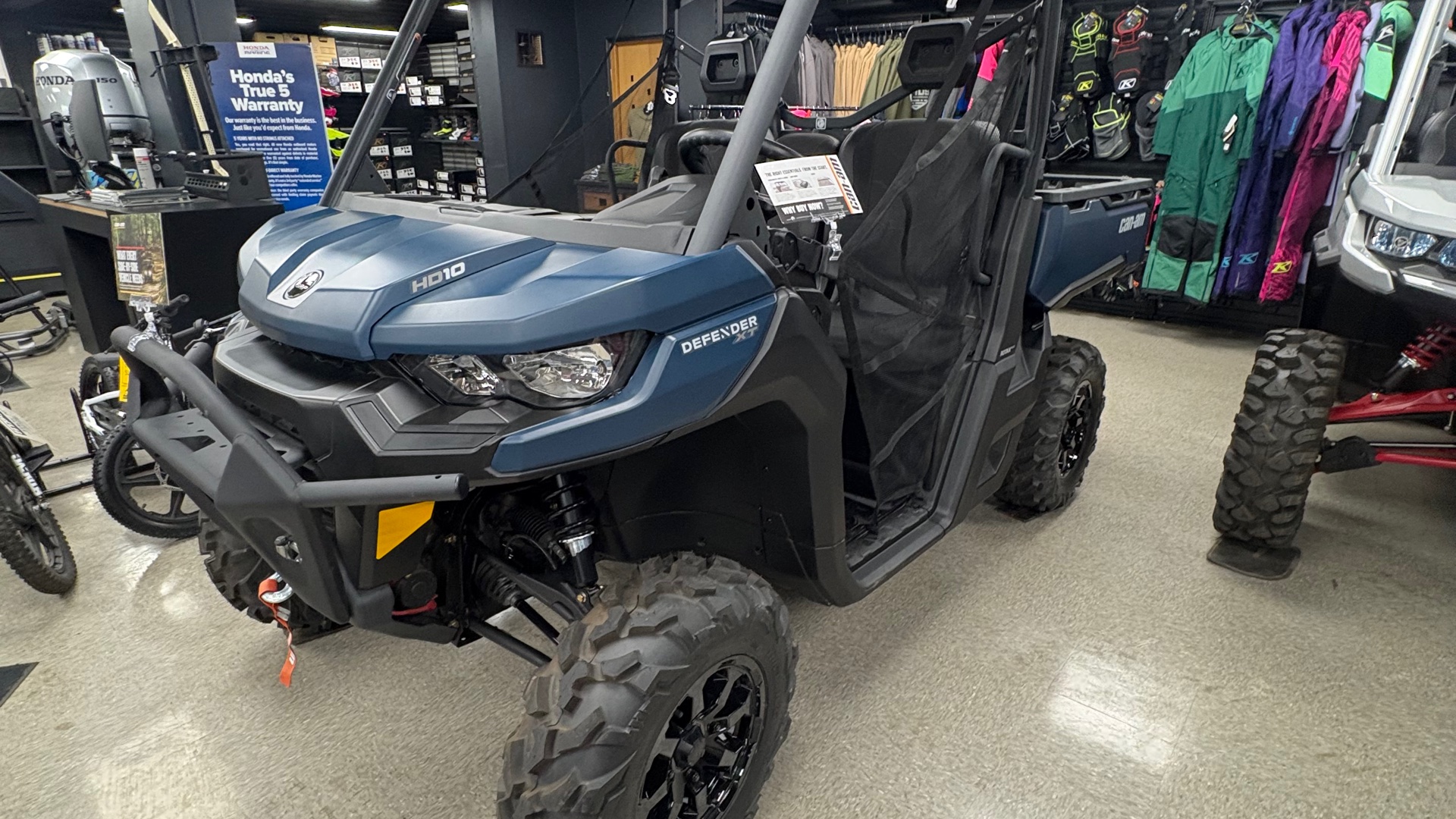 2025 Can-Am DEFENDER XT HD 10