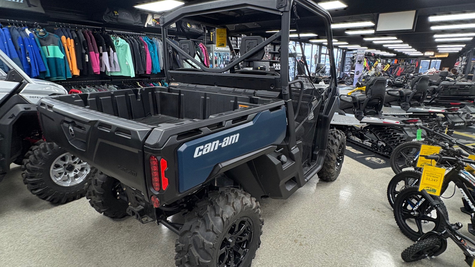 2025 Can-Am DEFENDER XT HD 10 - Photo 5