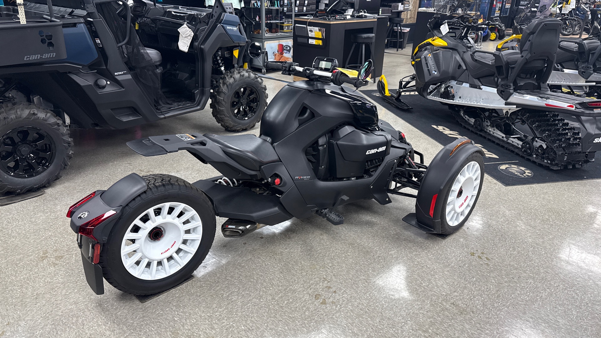 2023 Can-Am RYKER RALLY 900 BK - Photo 5