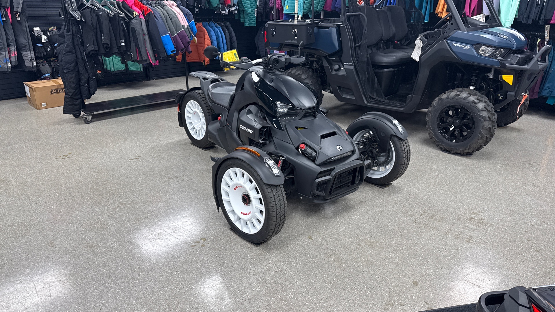 2023 Can-Am RYKER RALLY 900 BK - Photo 7