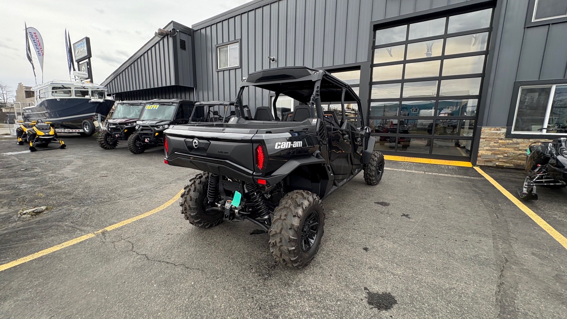 2025 Can-Am COMMANDER MAX XT 1000R - Photo 5