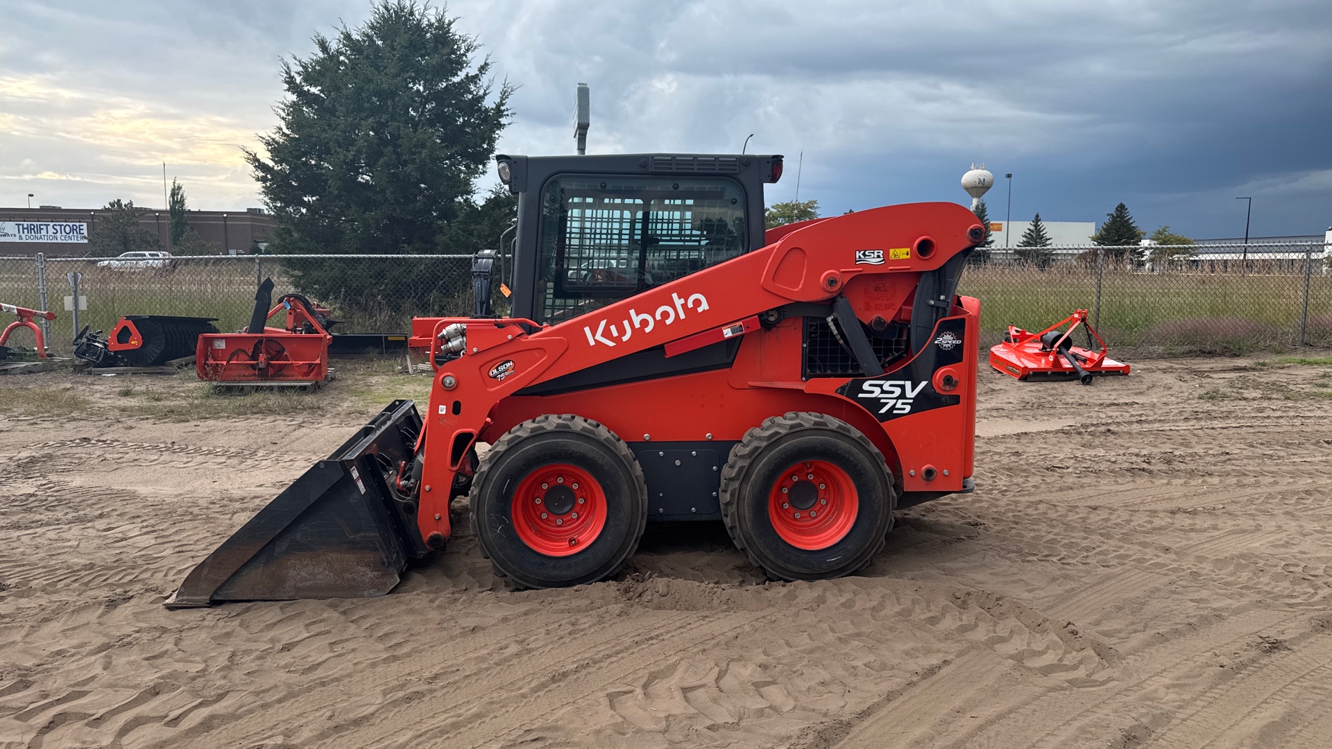 2022 Kubota SSV75PHFRC - Photo 2