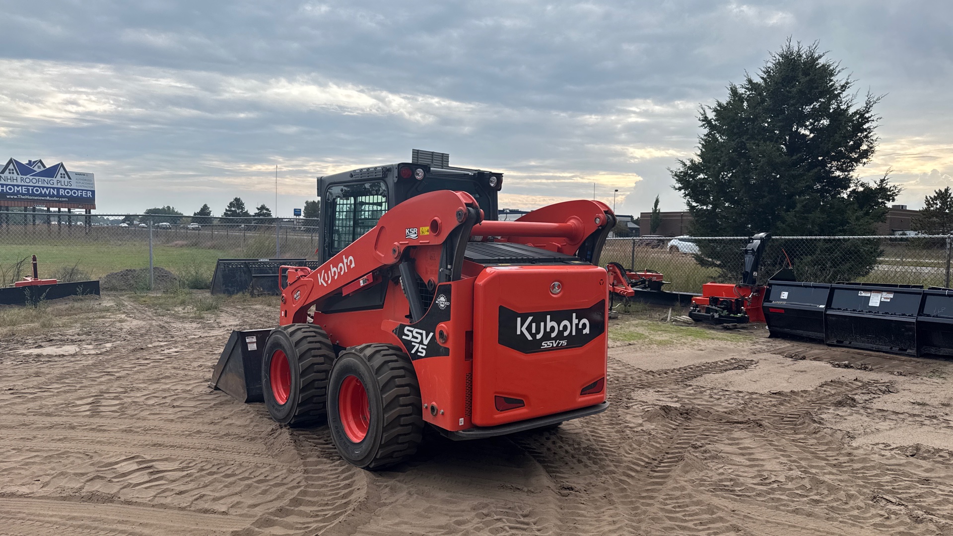 2022 Kubota SSV75PHFRC - Photo 3