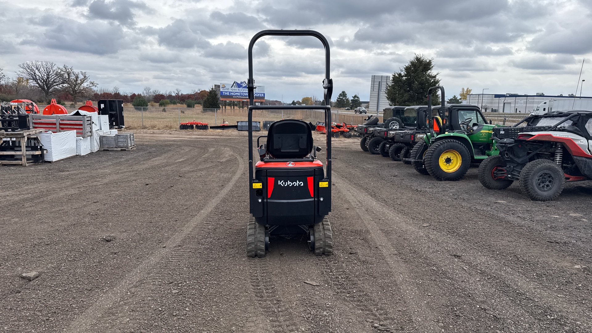 2023 Kubota K008-5 - Photo 4