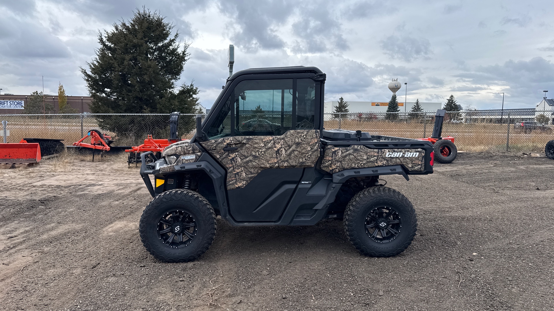 2022 Can-Am Defender Limited Camo - Photo 2