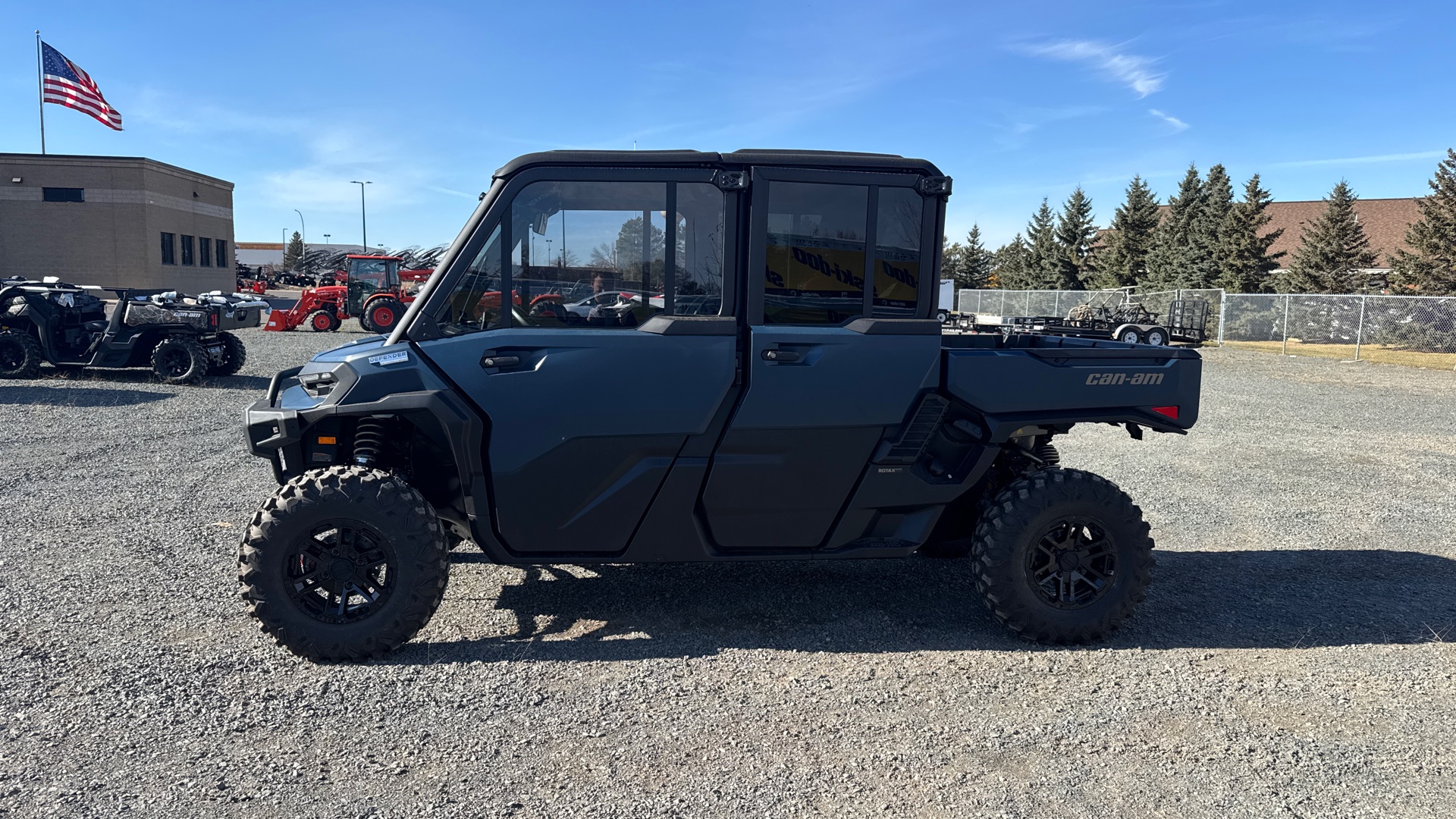 2026 Can-Am Defender MAX Limited HD11 - Photo 4