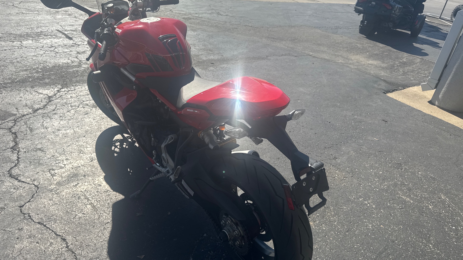 2023 Ducati SuperSport 950 S - Photo 4