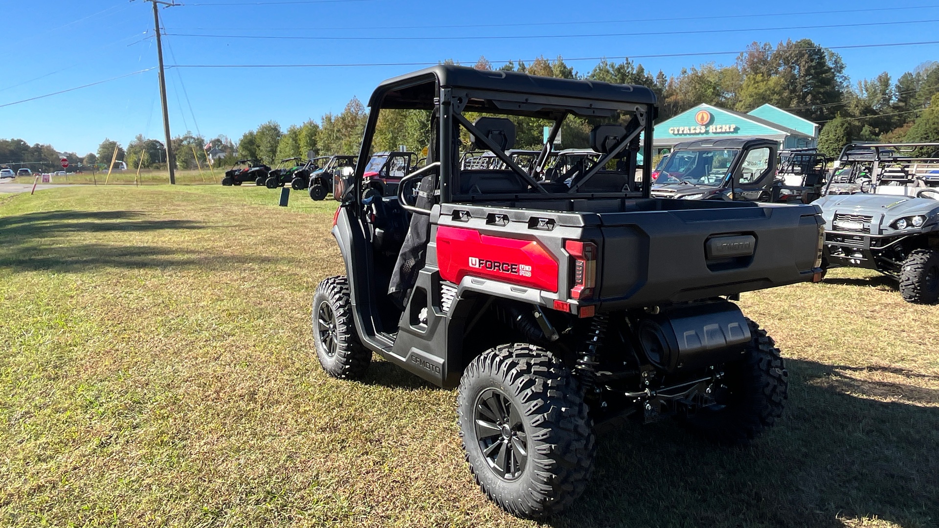 2026 CFMOTO UFORCE U10 Pro - Photo 3