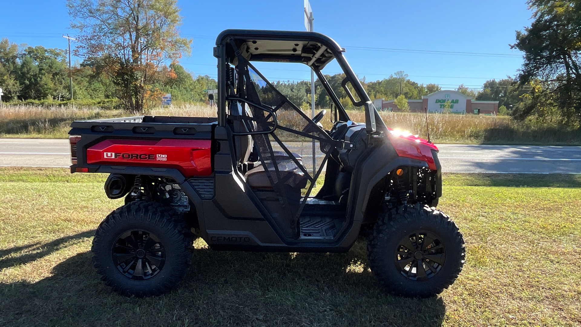 2026 CFMOTO UFORCE U10 Pro - Photo 6