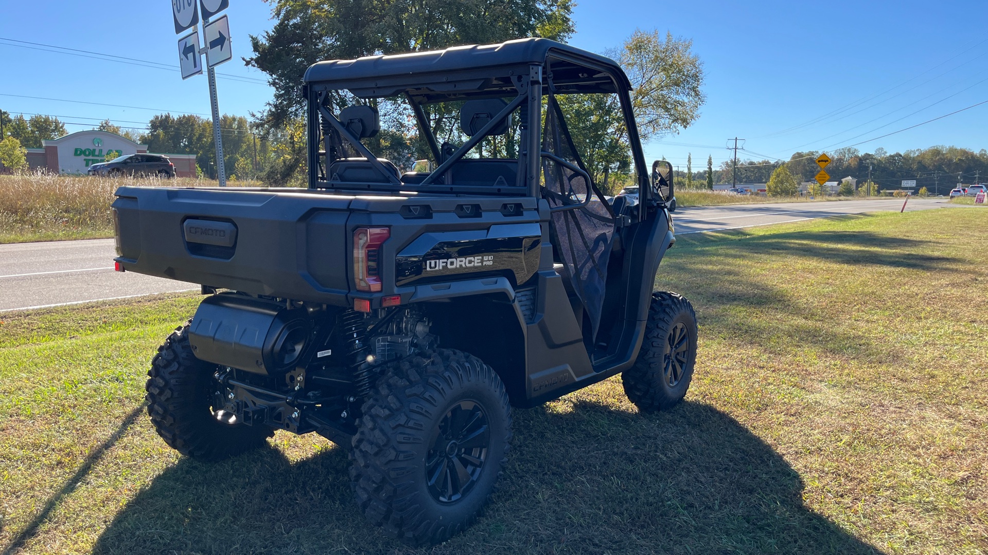 2026 CFMOTO UFORCE U10 Pro - Photo 5