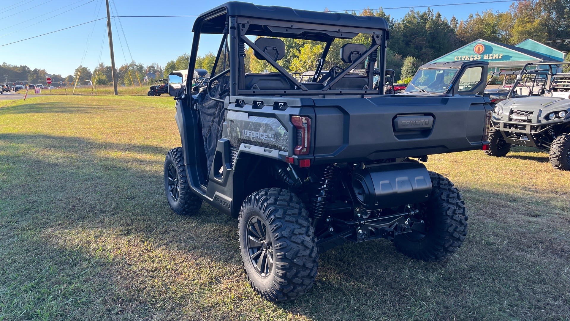 2026 CFMOTO UFORCE U10 Pro - Photo 3