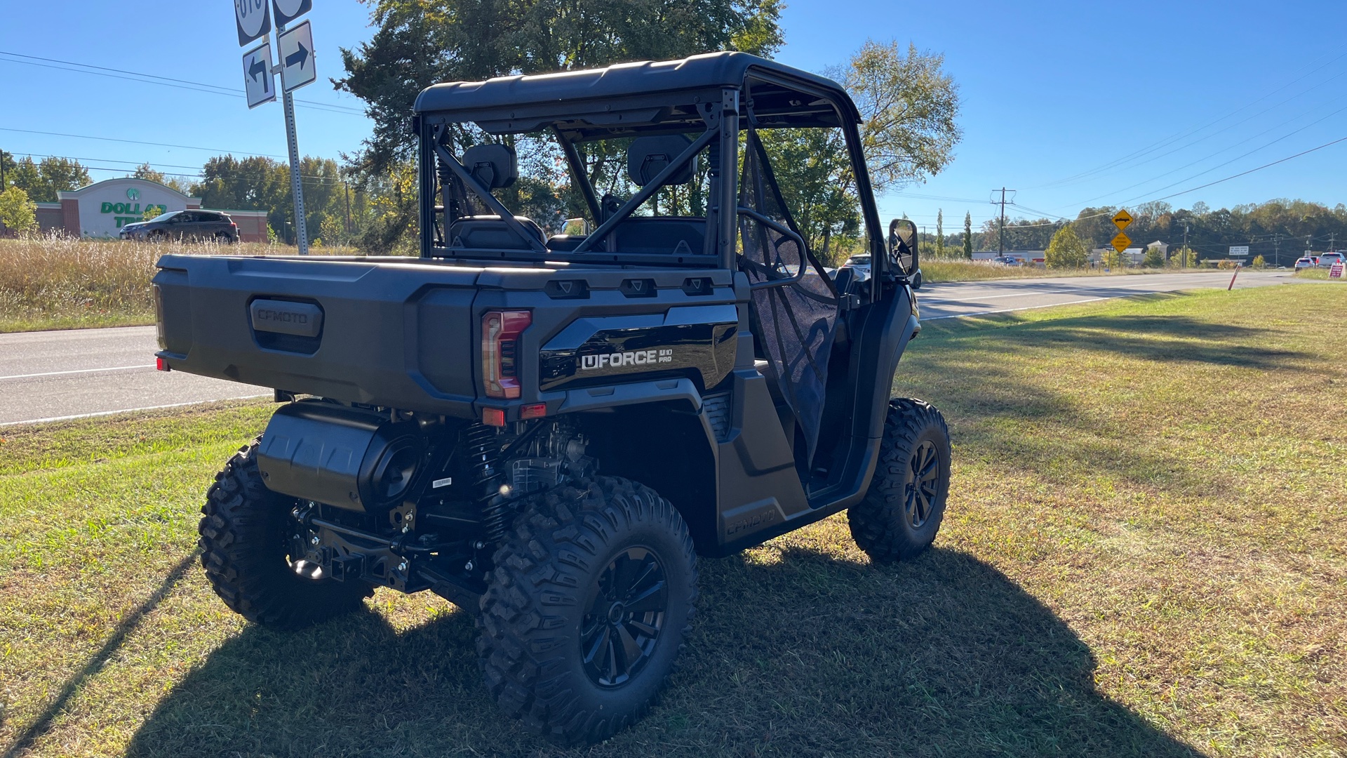 2026 CFMOTO UFORCE U10 Pro - Photo 5
