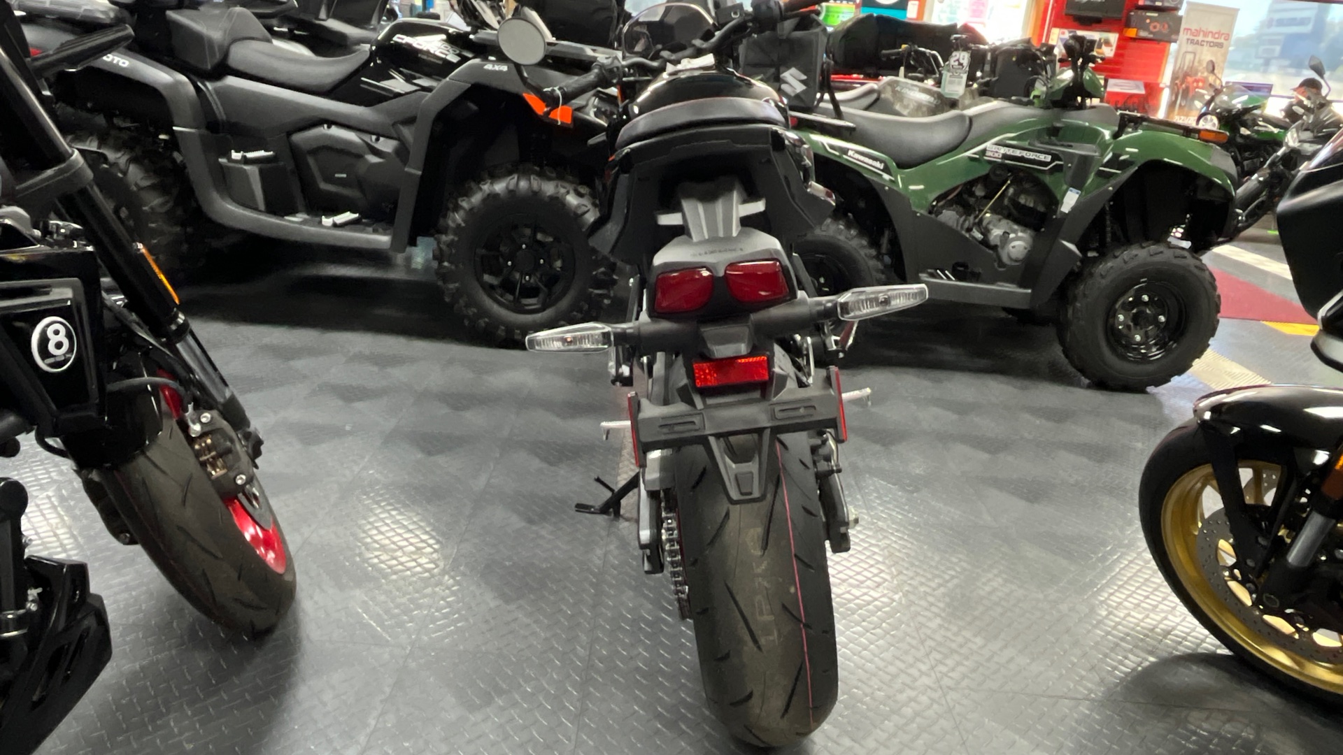 2026 Suzuki GSX 8TT - Photo 3