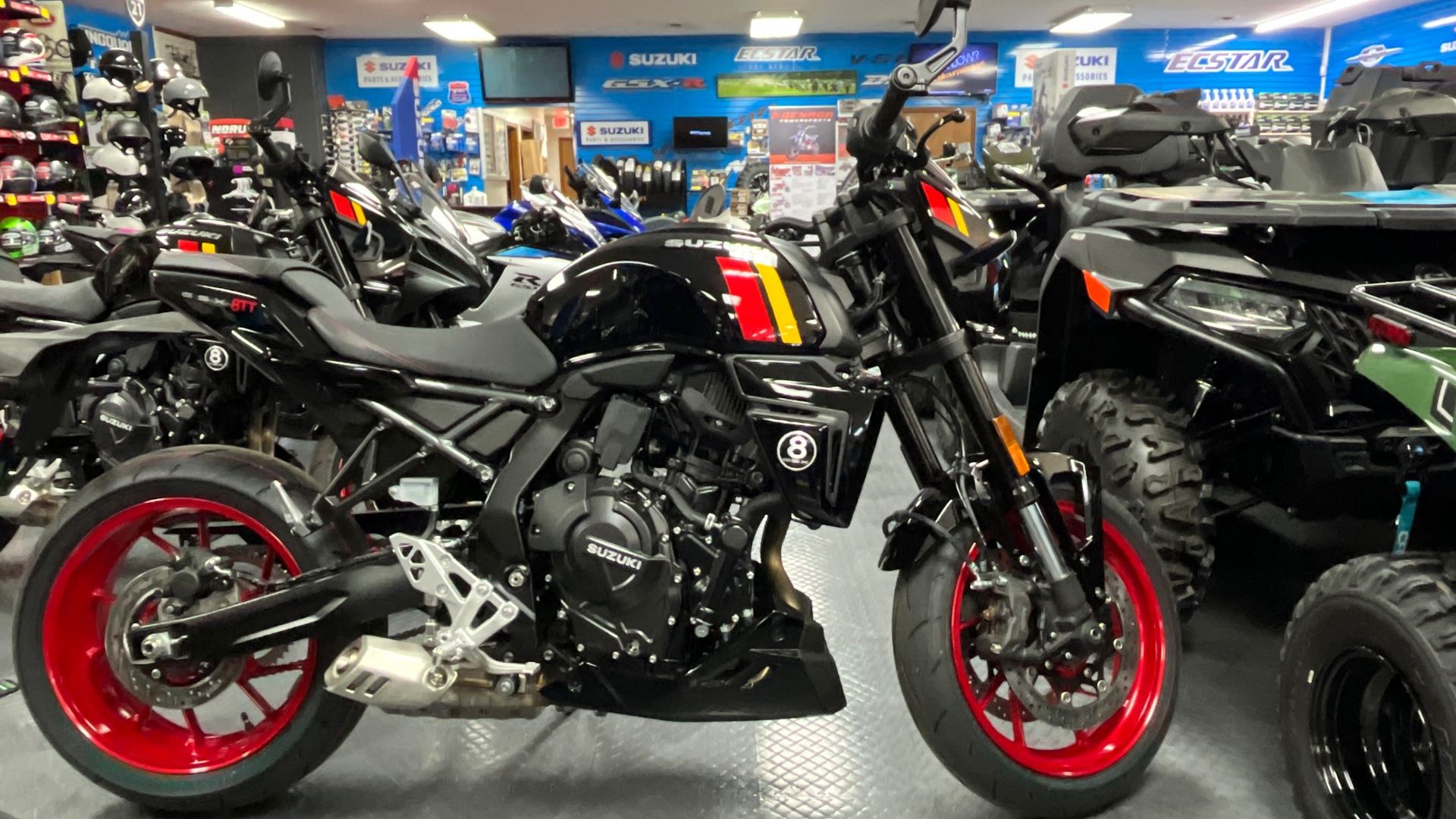 2026 Suzuki GSX 8TT - Photo 4
