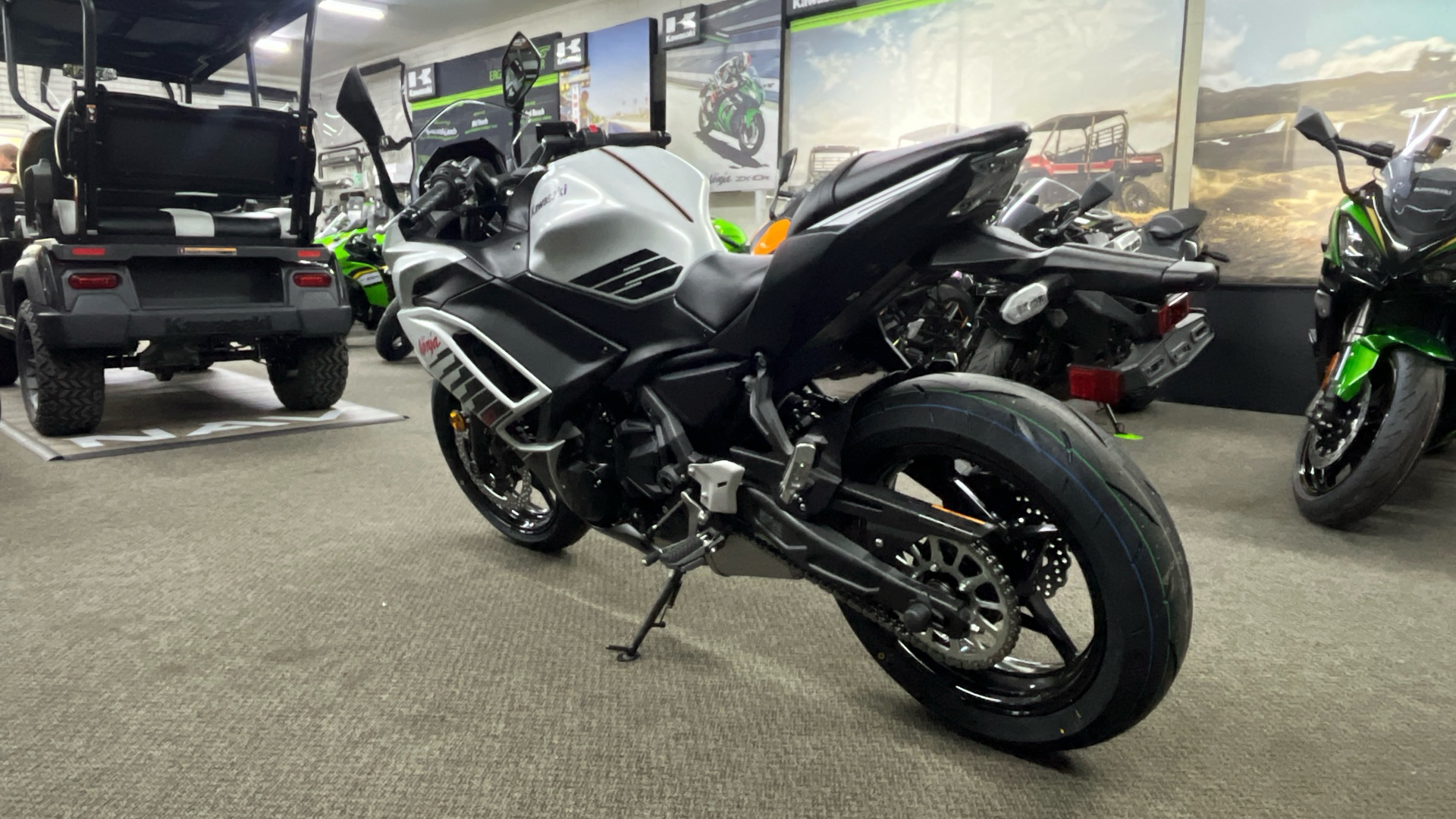 2026 Kawasaki Ninja® 650 ABS - Photo 3