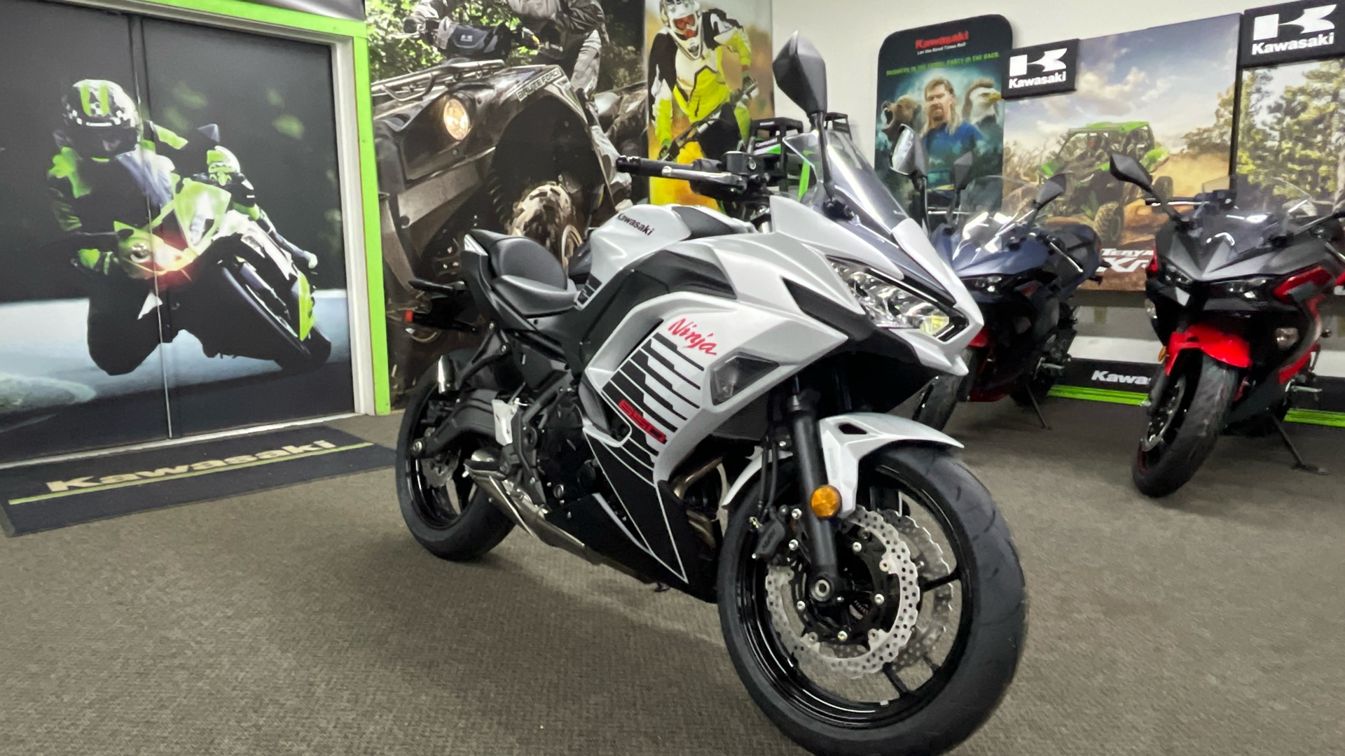 2026 Kawasaki Ninja® 650 ABS - Photo 6