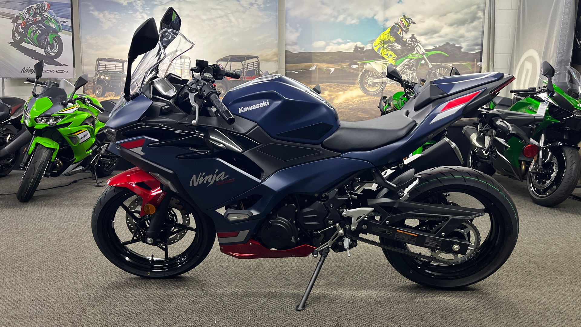 2026 Kawasaki Ninja® 500 SE ABS - Photo 2