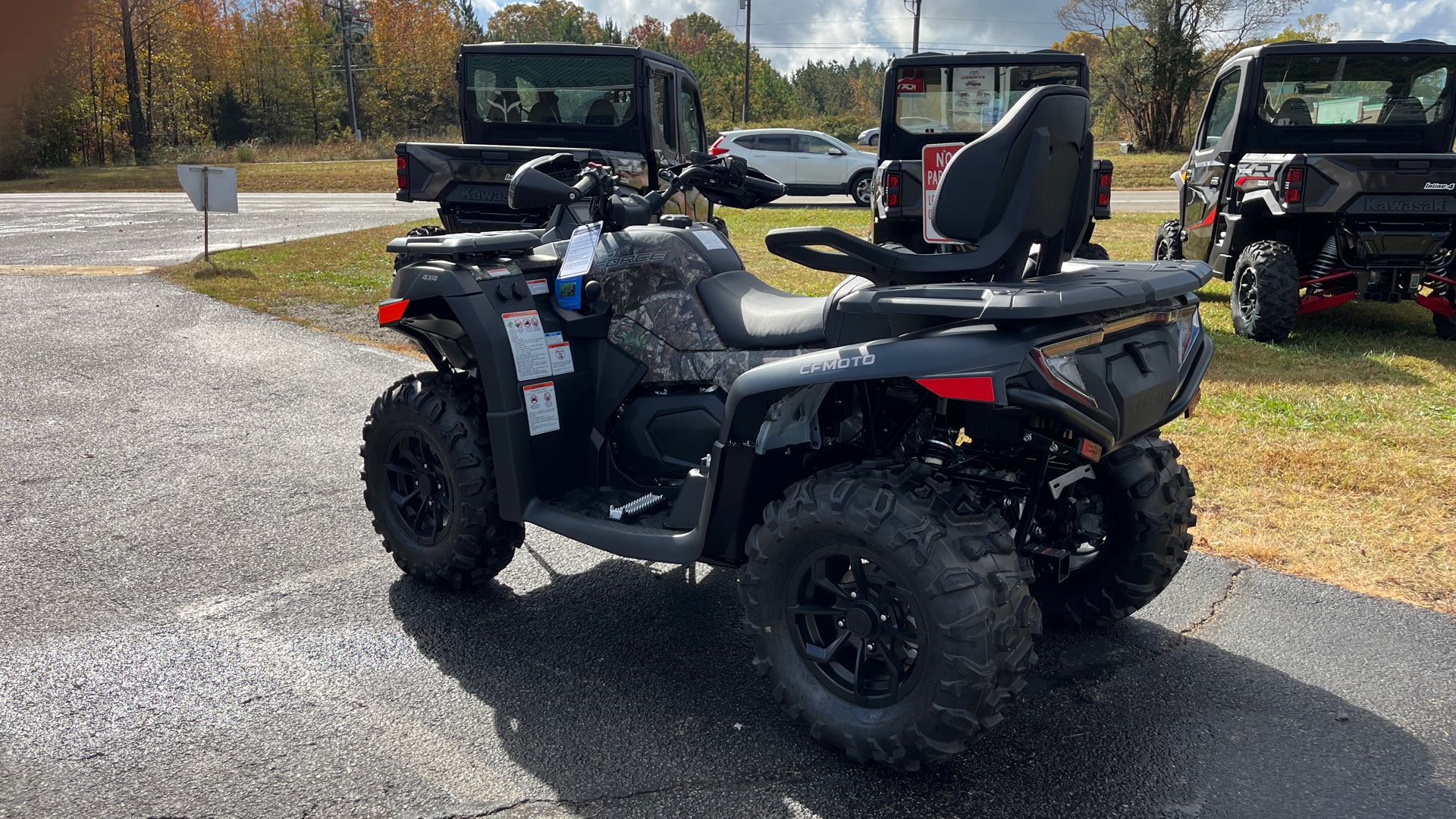 2025 CFMOTO CFORCE 600 Touring - Photo 3