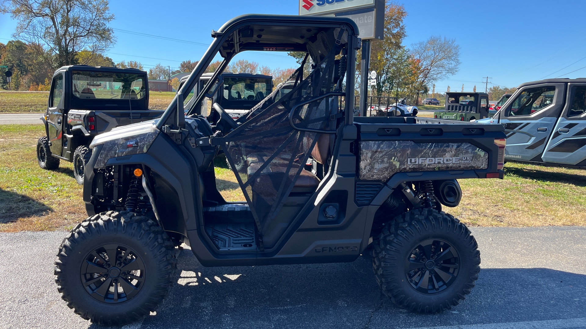 2026 CFMOTO UFORCE U10 Pro - Photo 2