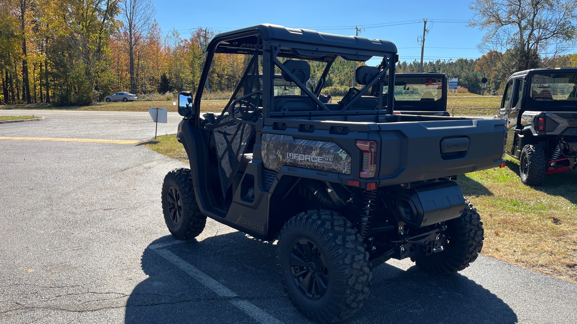 2026 CFMOTO UFORCE U10 Pro - Photo 3