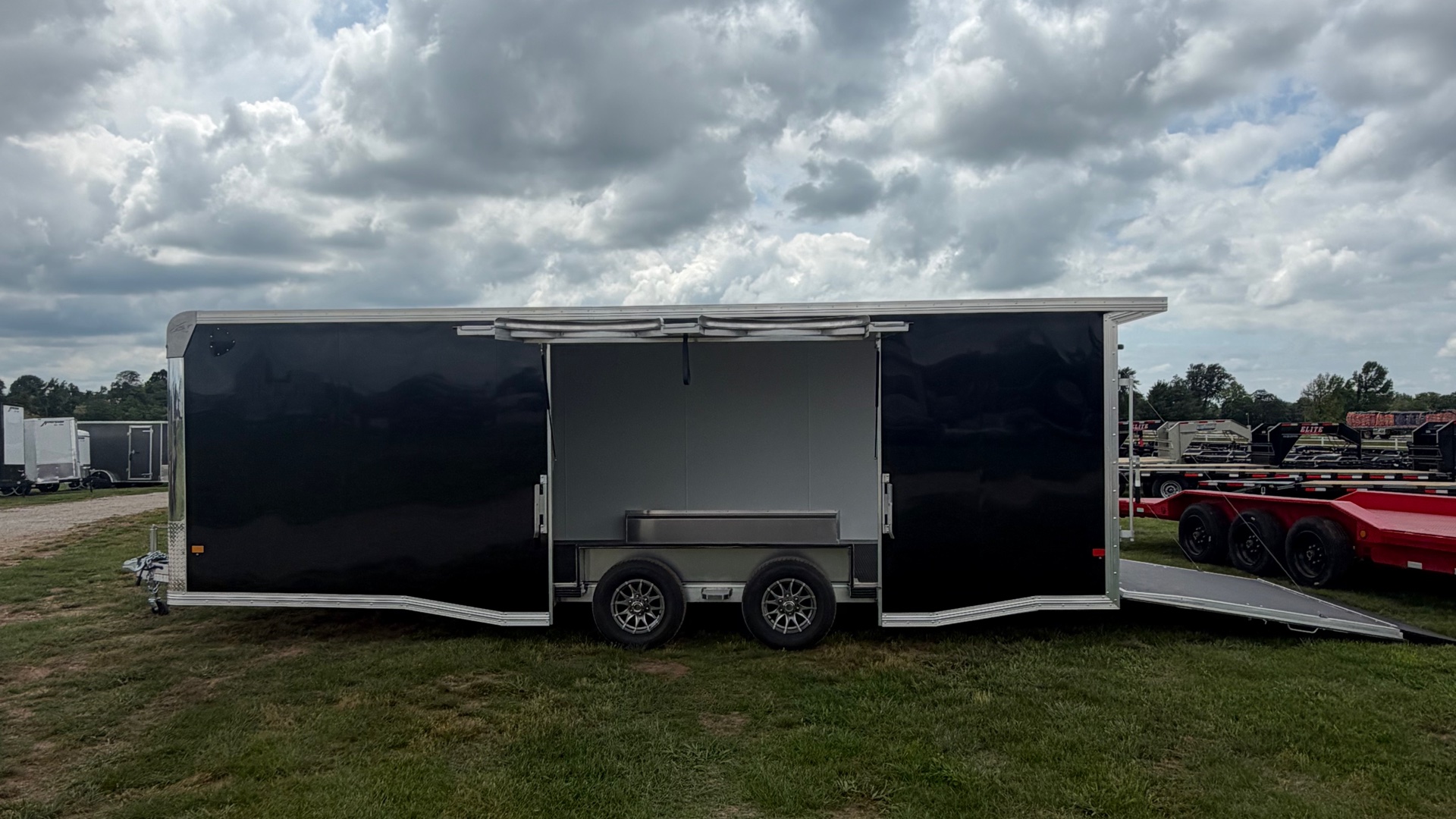 2026 E-Z Hauler photo 2