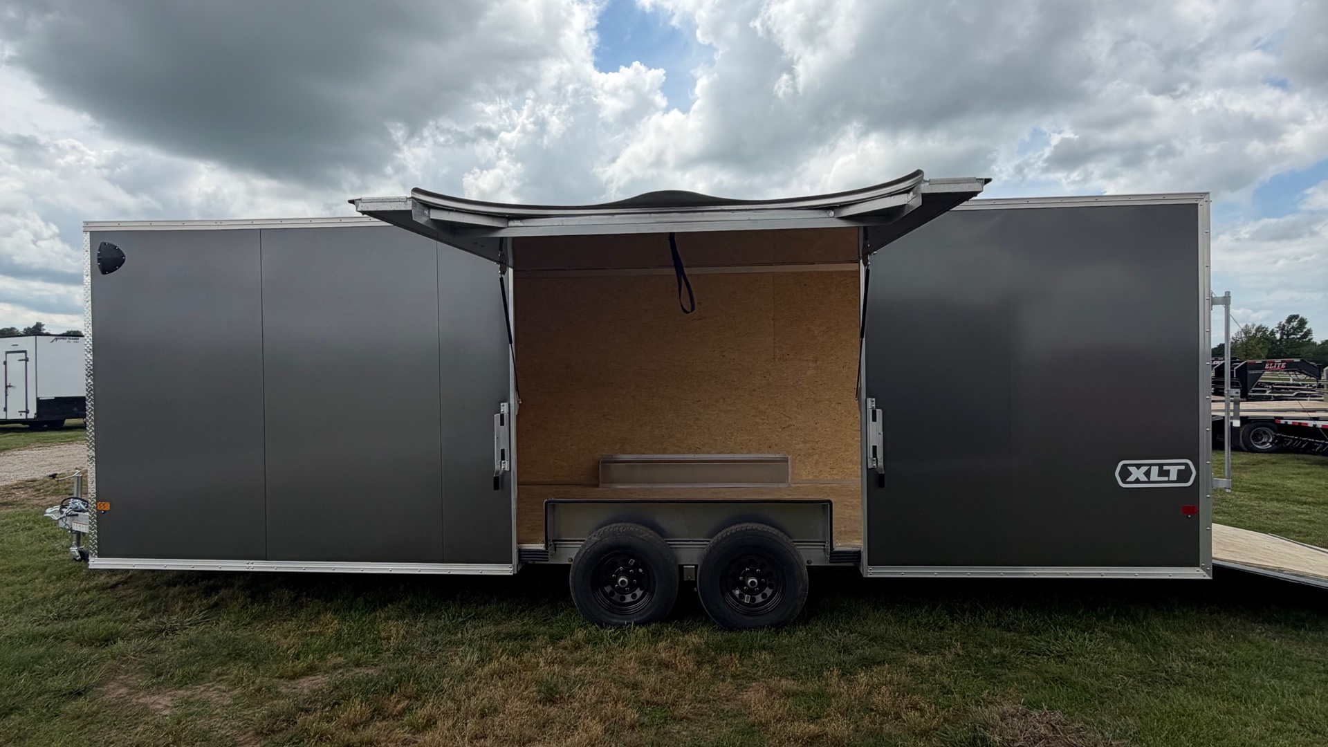 2026 E-Z Hauler photo 2