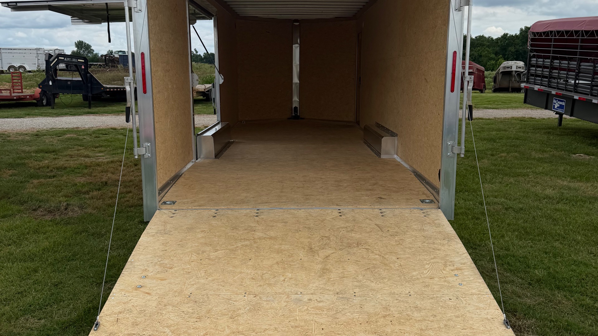 2026 E-Z Hauler photo 3