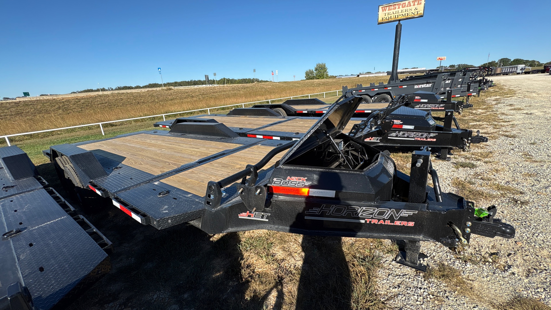 2027 Horizon photo 2