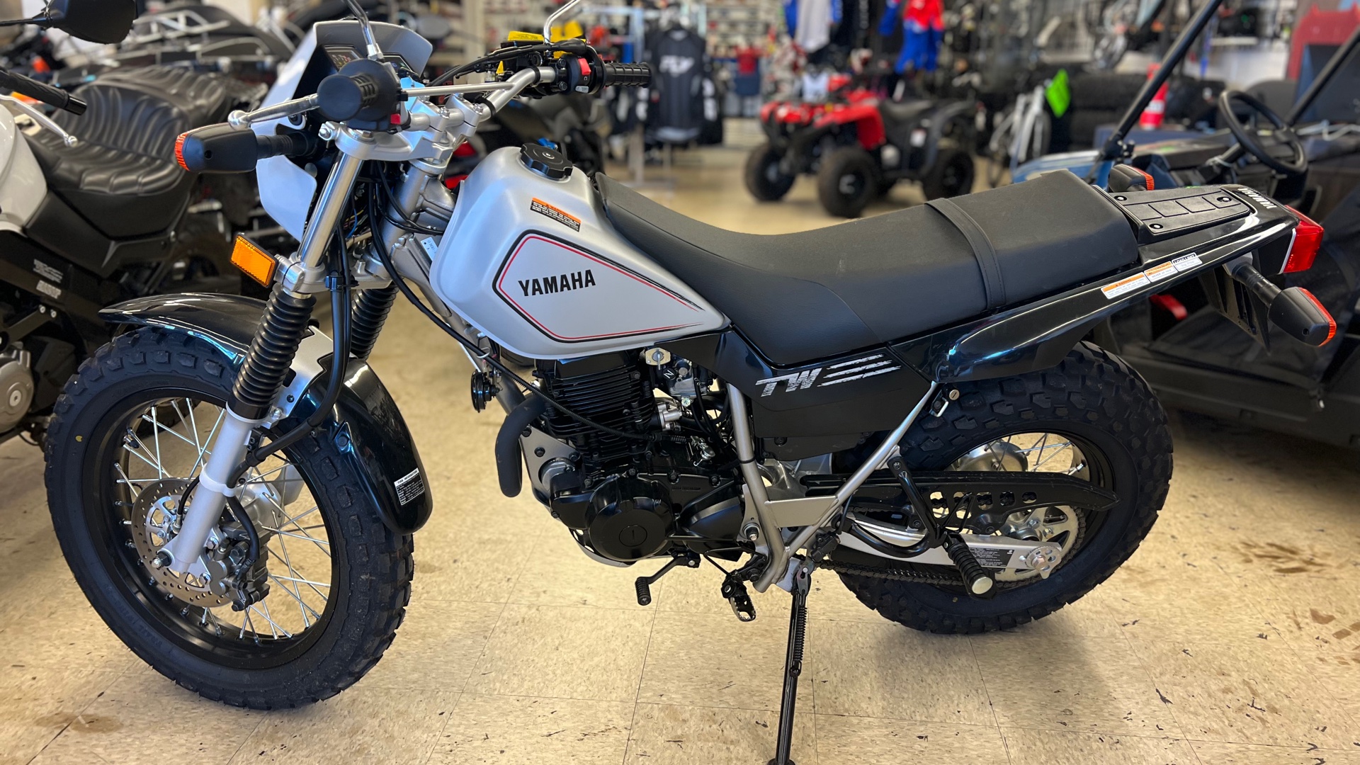 2025 Yamaha TW200 - Photo 7