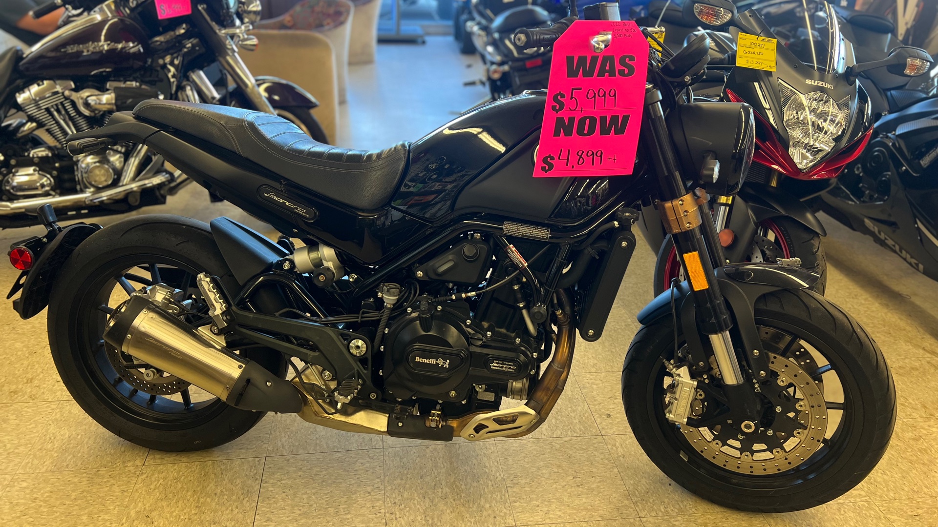 2022 Benelli LEONCINO 500