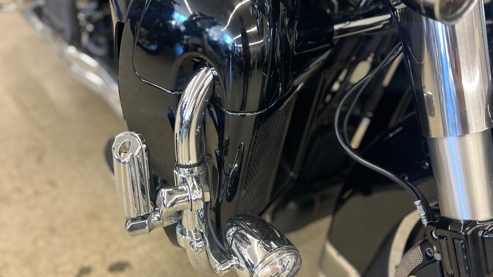 2014 Harley-Davidson® ELECTRA GLIDE ULTRA LIMITED - Photo 4