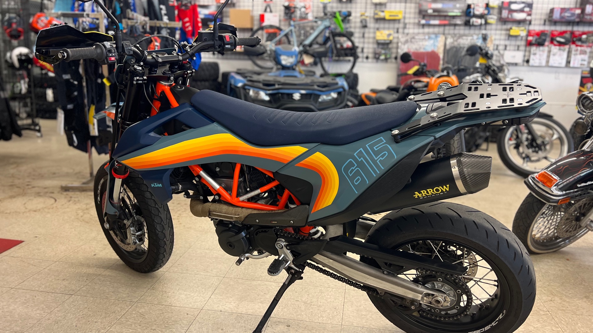 2023 KTM SMC 690R