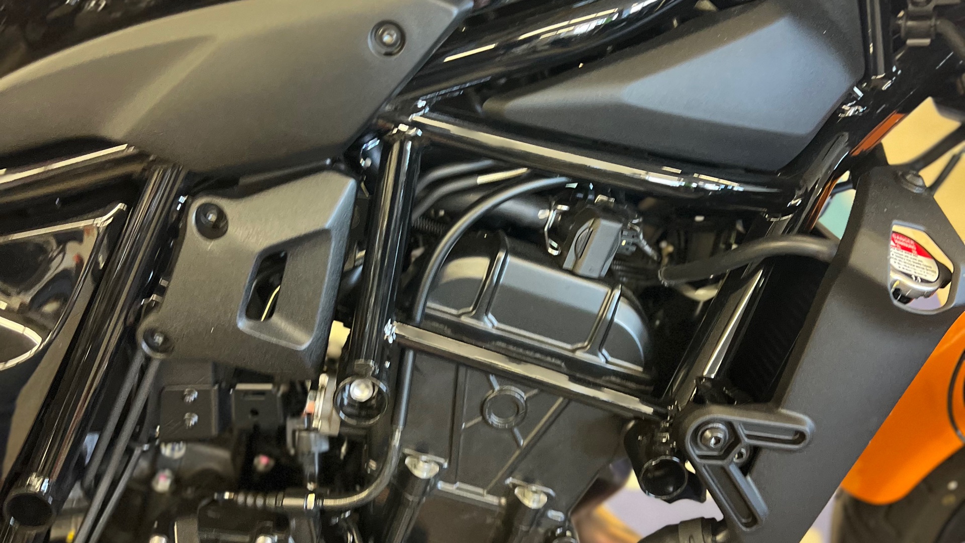 2024 Kawasaki ELIMINATOR 400 SE ABS - Photo 3