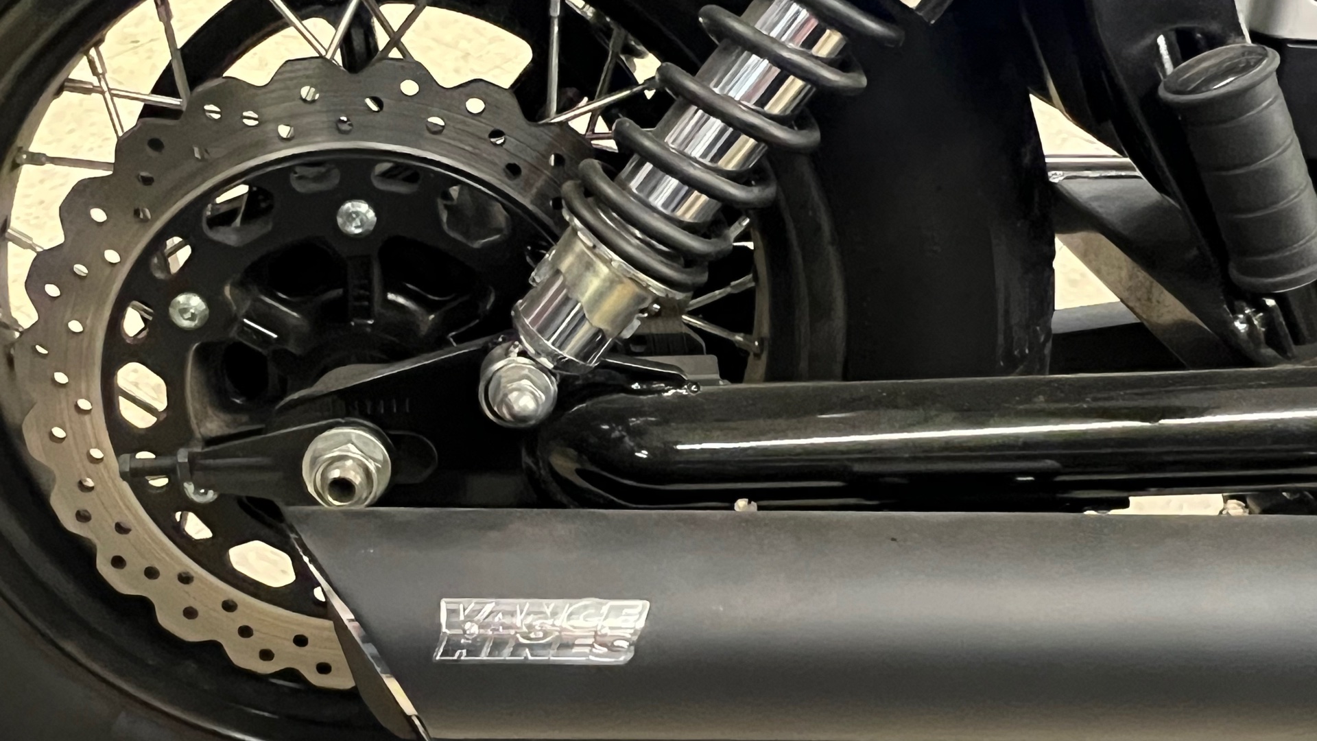 2018 Yamaha BOLT R-SPEC - Photo 2