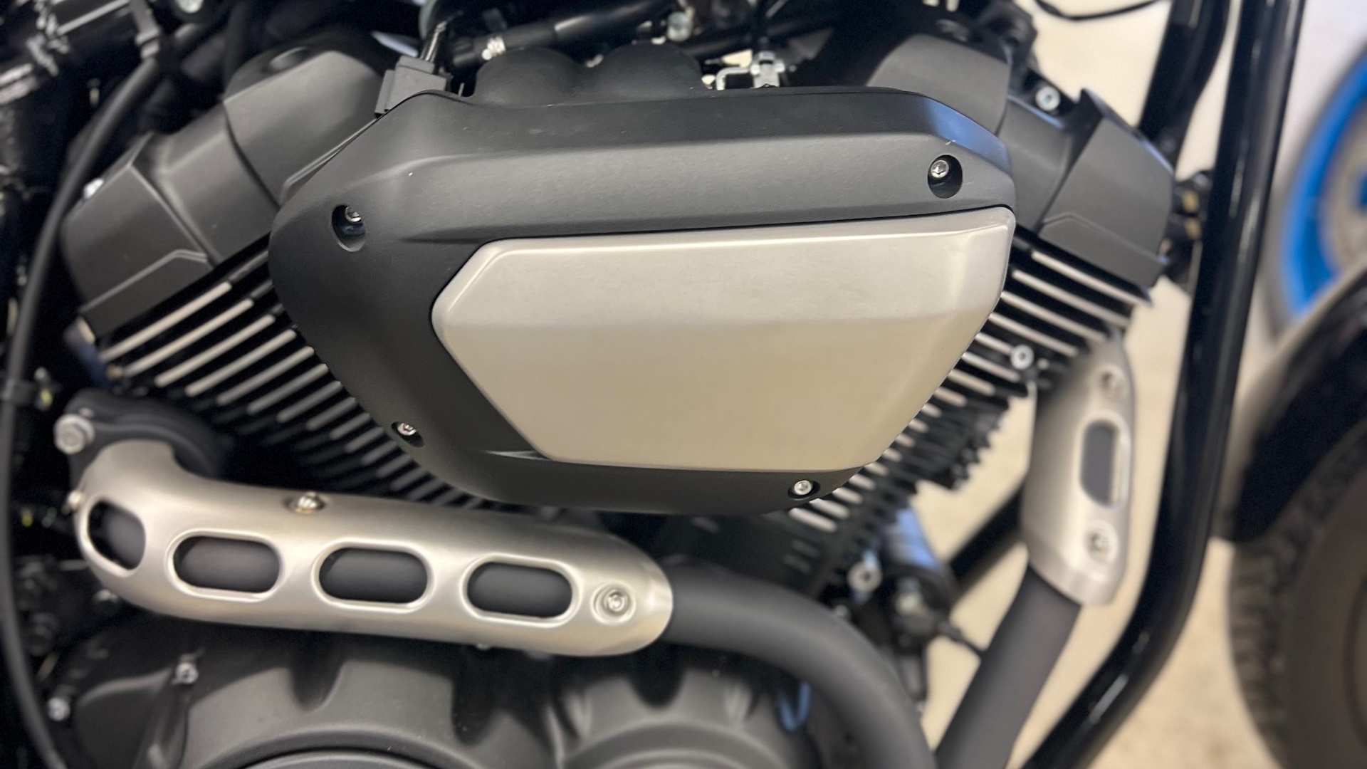 2016 Yamaha Bolt C-Spec - Photo 2