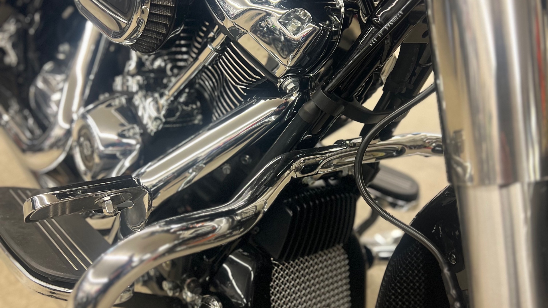 2023 Harley-Davidson® STREET GLIDE SPECIAL - Photo 6