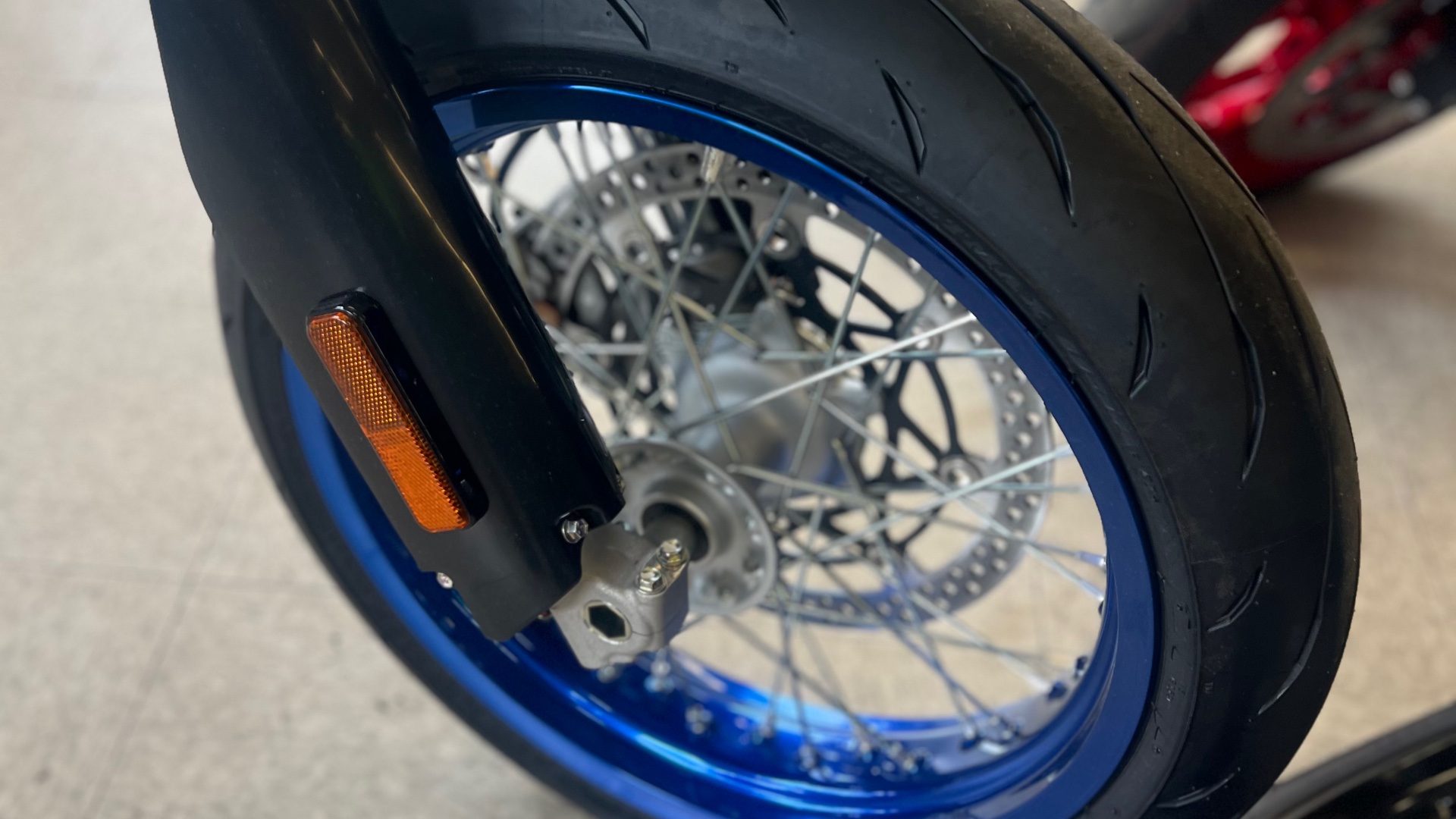 2025 Suzuki DRZ400SM - Photo 6