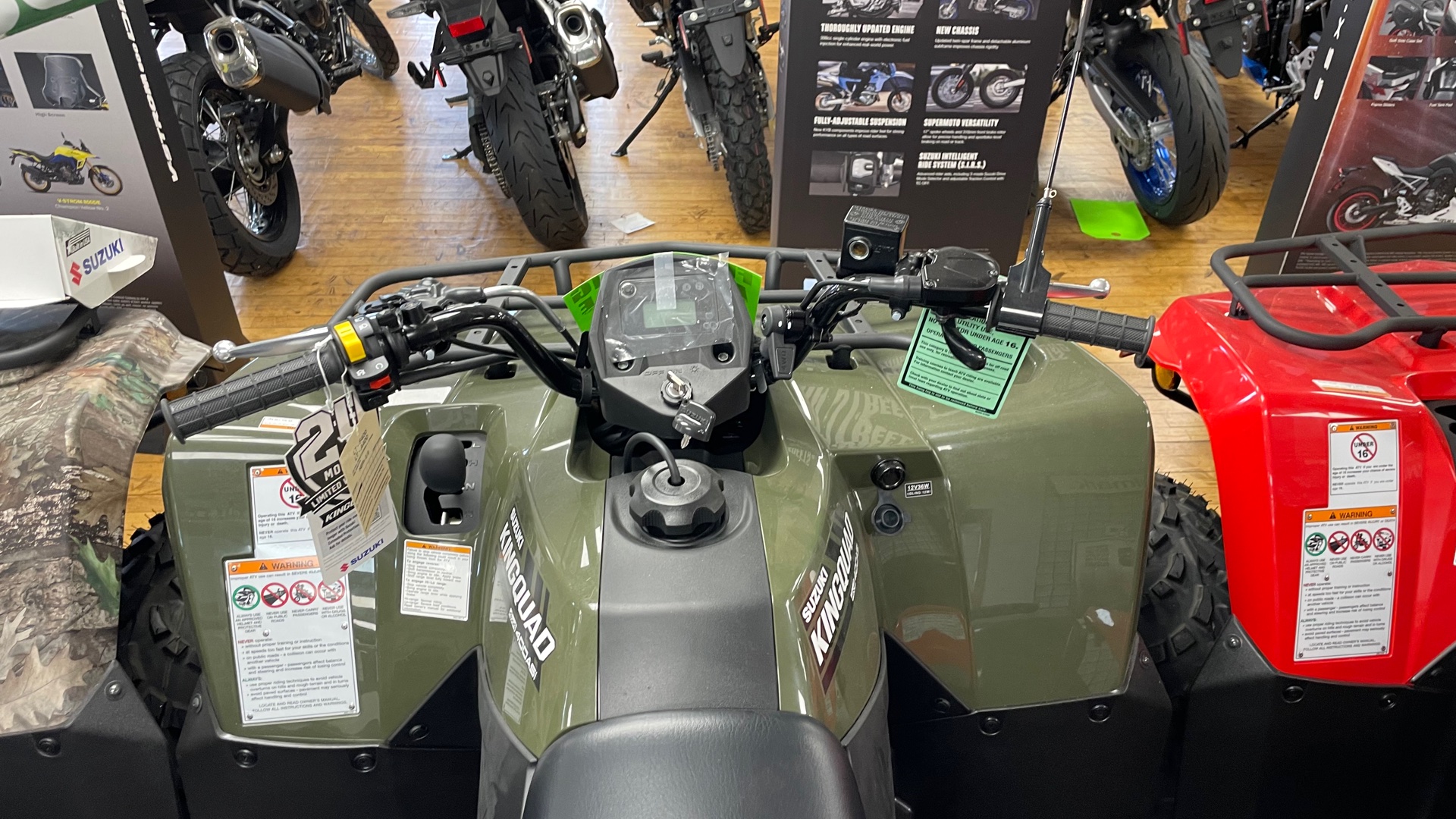 2025 Suzuki LT A400F - Photo 4
